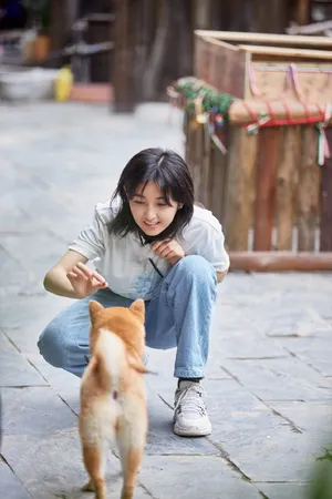 张子枫《向往的生活》可爱剧照图片_3
