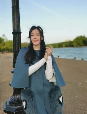 汤晶媚性感优雅旅拍图片_5