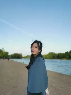 汤晶媚性感优雅旅拍图片_6