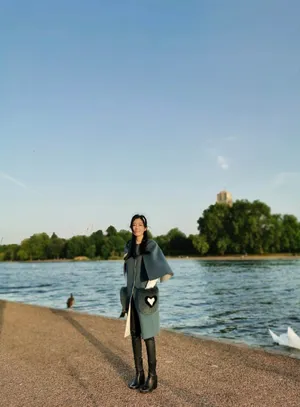 汤晶媚性感优雅旅拍图片_7
