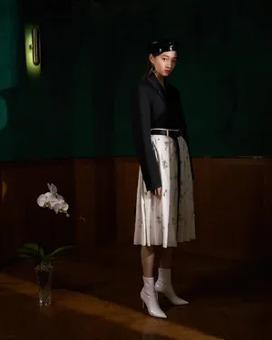 关晓彤性感摩登写真图片