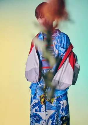 易烊千玺光影时尚大片写真图片_5