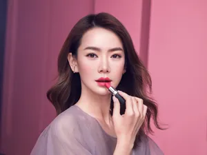 戚薇性感撩人代言活动图片