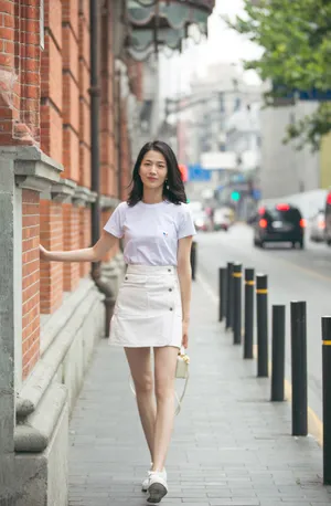 彭杨清新简约夏日街拍图片_8