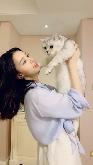 陈瑶可爱俏皮私服照图片