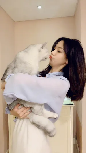 陈瑶可爱俏皮私服照图片_3