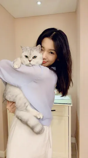 陈瑶可爱俏皮私服照图片_4