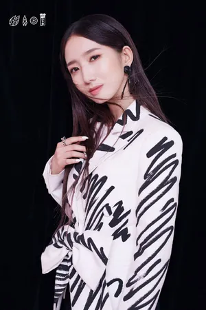 孟美岐《明日之子》公演写真图片_3