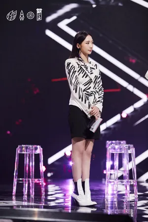 孟美岐《明日之子》公演写真图片_8