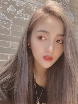 吴宣仪甜美性感街拍自拍图片_3