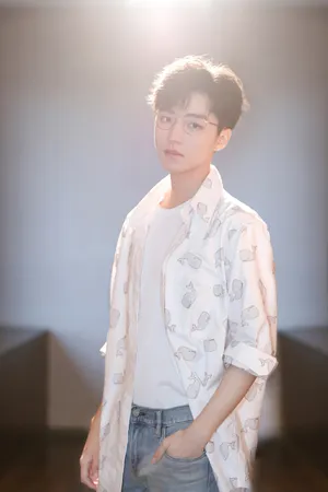 王俊凯清爽少年写真图片_3