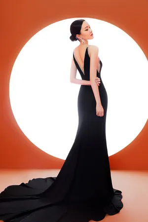 黄一琳成熟妩媚时尚写真图片_3