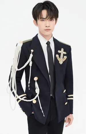 TFBOYS超帅制服写真图片_1