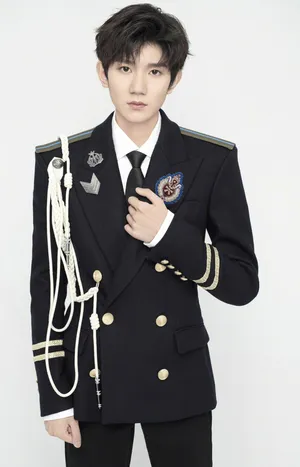 TFBOYS超帅制服写真图片