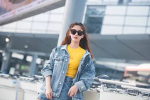 彭小苒清新甜酷机场图片_4