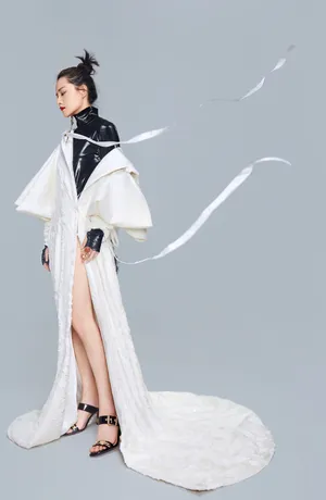 柴碧云黑白双色性感写真图片