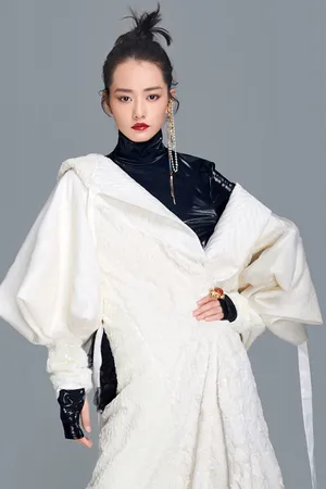 柴碧云黑白双色性感写真图片_5