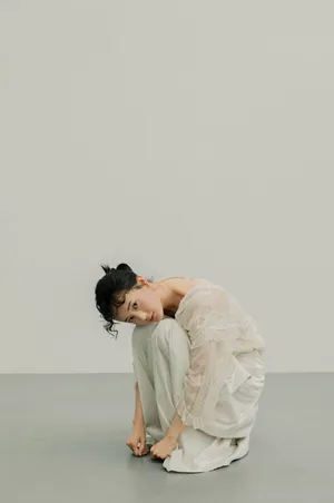 李一桐温婉迷人写真图片