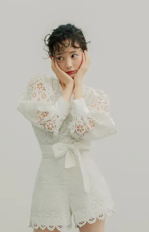 李一桐温婉迷人写真图片_6
