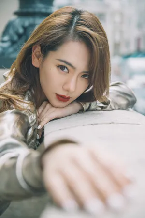 戚薇伦敦时尚魅力写真图片_2