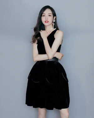 唐嫣摩登优雅写真图片