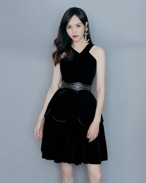 唐嫣摩登优雅写真图片_4