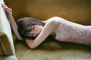 蓝盈莹简约优雅写真图片_5