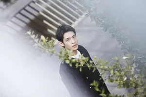 张奕聪简约时尚写真图片_7