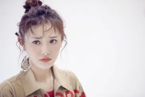 彭小苒甜美可爱写真图片_8