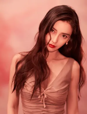 angelababy粉色系性感写真图片