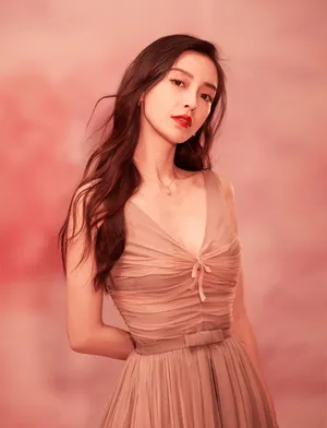angelababy粉色系性感写真图片