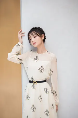 李一桐仙气唯美品牌活动图片_5