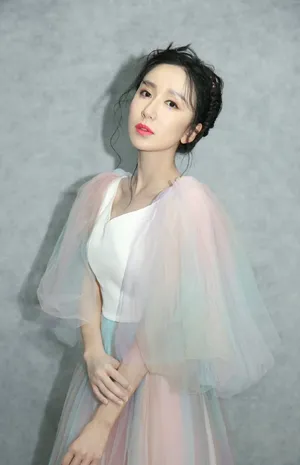 娄艺潇唯美仙气写真图片