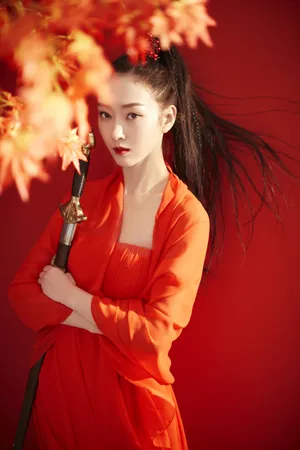 宣璐红衣古装美艳写真图片_4