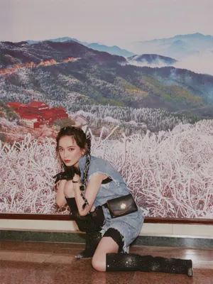 施诗率性酷美大片写真图片