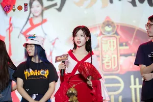 吴宣仪COS游戏见面会图片_5