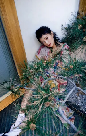 李一桐个性时髦魅力写真图片_3