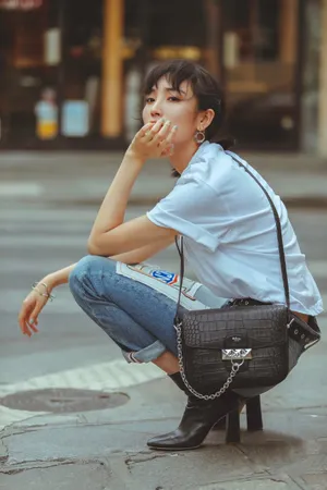王紫璇酷美街头写真图片_1