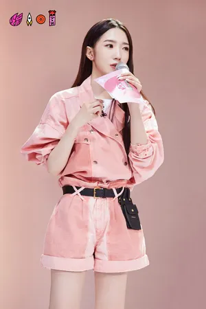 孟美岐时尚气质写真图片_6