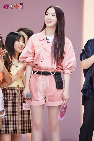孟美岐时尚气质写真图片_8