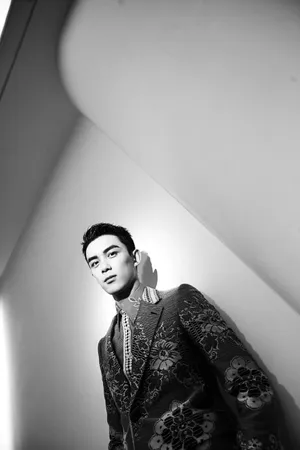 吴磊清爽帅气光影写真图片_6