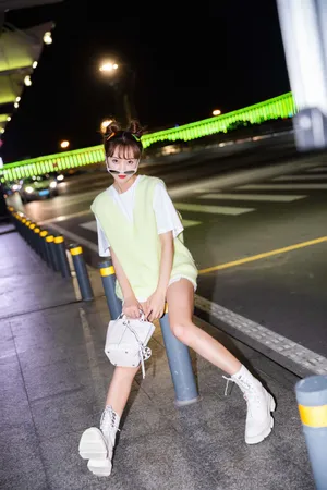 宣璐反季针织背心夏日清爽写真_6