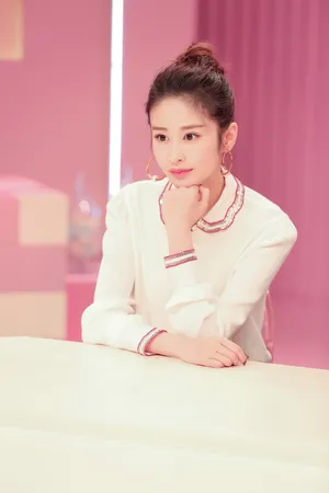颖儿《亲爱的结婚吧》清新剧照图片_6