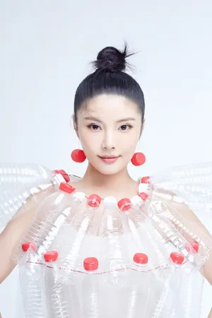 徐冬冬矿泉水瓶装性感图片