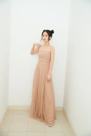 张碧晨哪吒头粉嫩写真图片