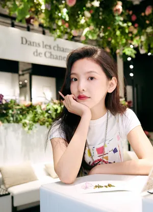 章若楠清新甜美活动图片_4