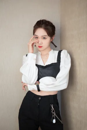 李子璇霸气十足写真图片_3