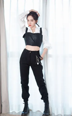 李子璇霸气十足写真图片_6