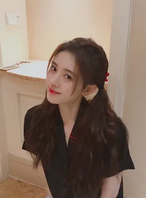 鞠婧祎甜美性感自拍照图片_5