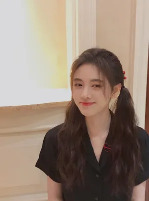 鞠婧祎甜美性感自拍照图片_6